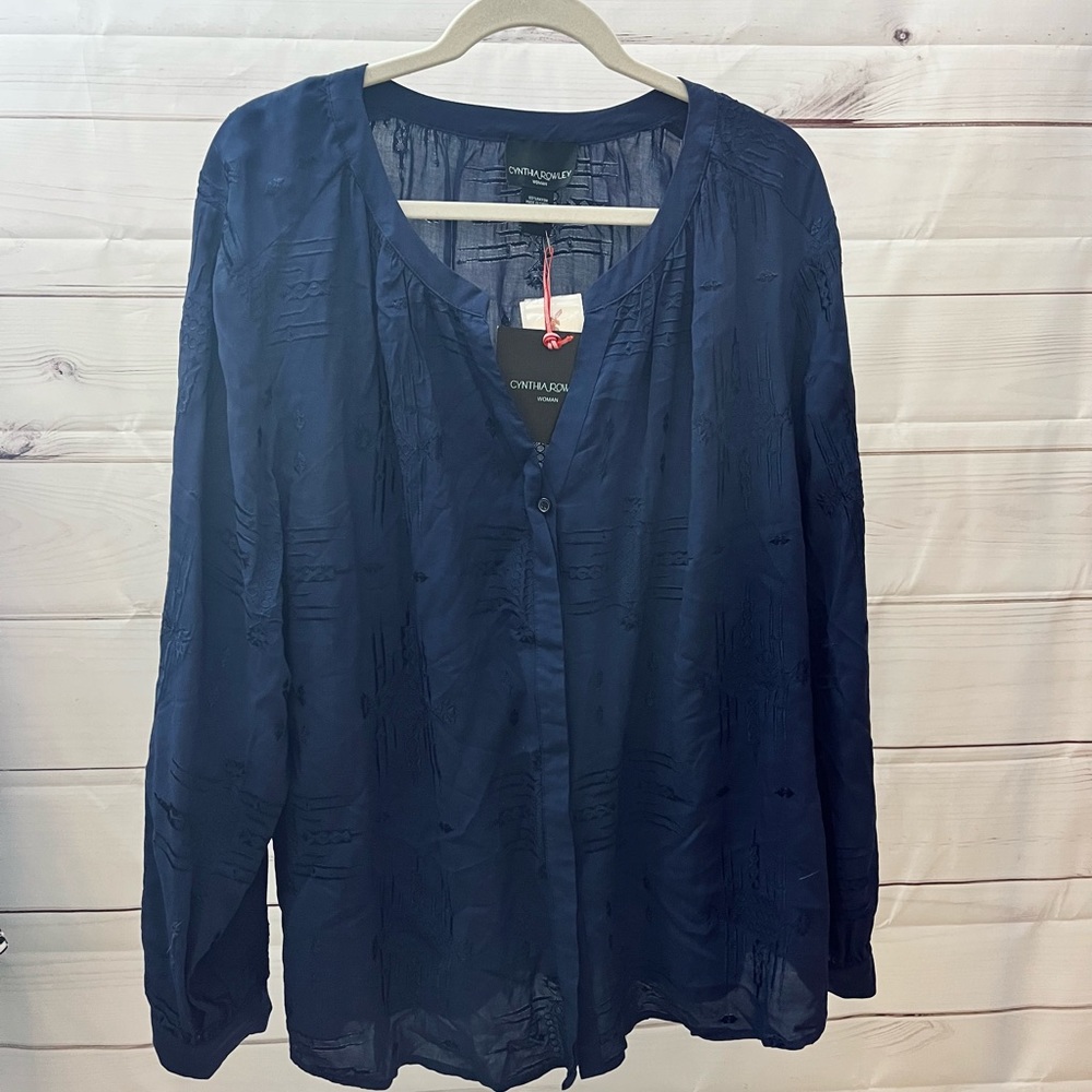 NWT Plus size button down top